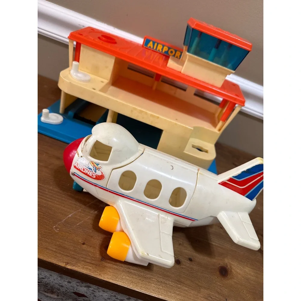 Vintage 1980s Fisher Price Little People Airport 996 Terminal Plane Set